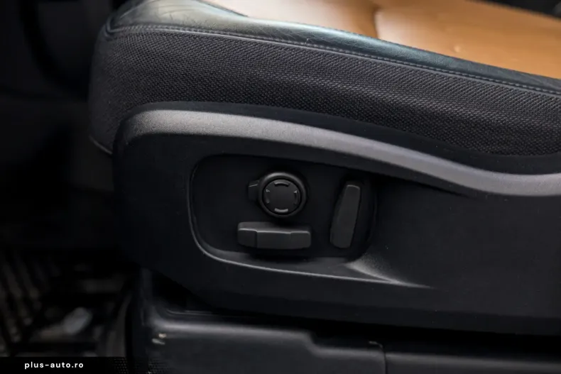 Land Rover Defender din 2023 cu 37.200 km - oferta LAN187671 - foto 27