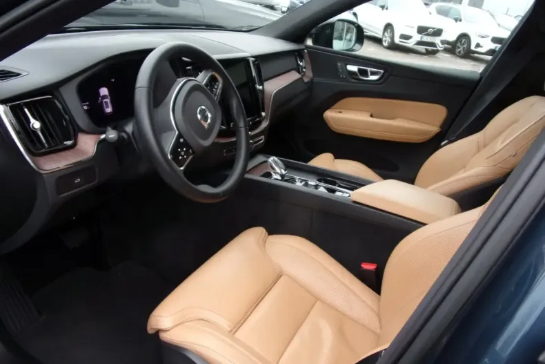 Volvo XC60 din 2023 cu 87.900 km - oferta VOL187674 - foto 7