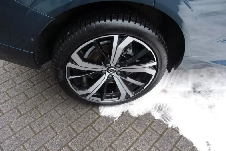 Volvo XC60 din 2023 cu 87.900 km - oferta VOL187674 - foto 15