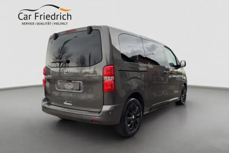 Toyota Proace (Verso) din 2022 cu 35.920 km - oferta TOY187687 - foto 3