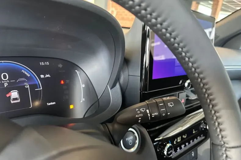 Toyota Yaris Cross din 2024 cu 2.140 km - oferta TOY187695 - foto 12