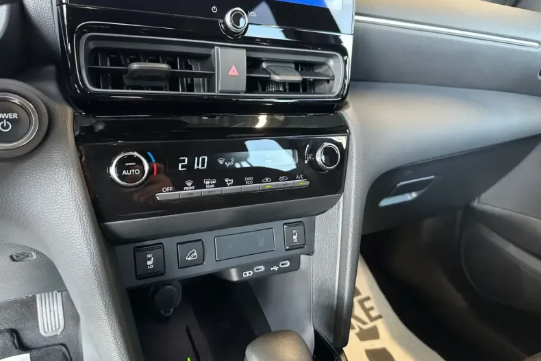 Toyota Yaris Cross din 2024 cu 2.140 km - oferta TOY187695 - foto 17