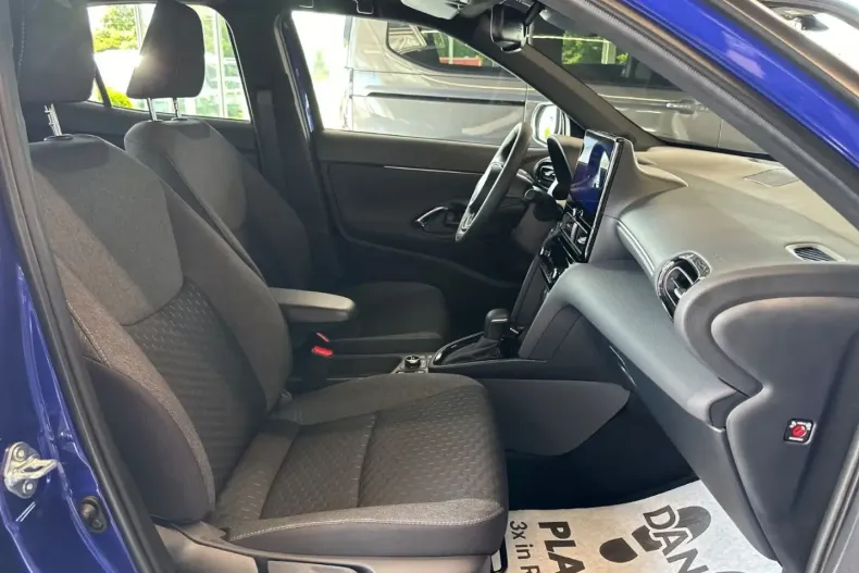 Toyota Yaris Cross din 2024 cu 2.140 km - oferta TOY187695 - foto 19