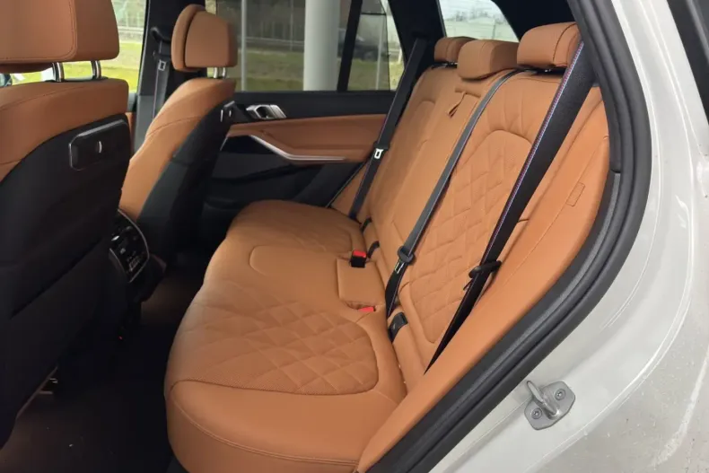 BMW X5 (Seria X) din 2025 cu 5.174 km - oferta BMW187731 - foto 8