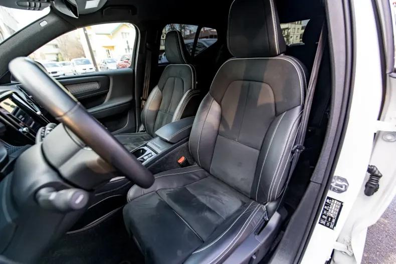 Volvo XC40 din 2021 cu 95.000 km - oferta VOL187742 - foto 16