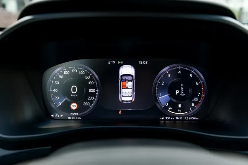 Volvo XC40 din 2021 cu 95.000 km - oferta VOL187742 - foto 23