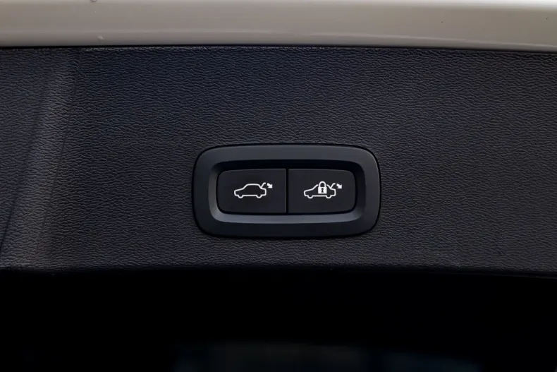 Volvo XC40 din 2021 cu 95.000 km - oferta VOL187742 - foto 29