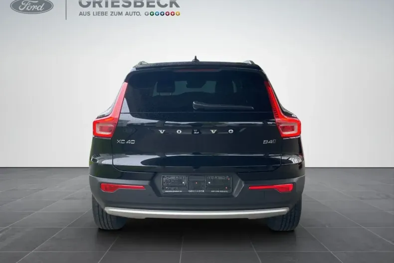 Volvo XC40 din 2021 cu 57.874 km - oferta VOL187746 - foto 4