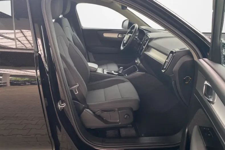 Volvo XC40 din 2021 cu 57.874 km - oferta VOL187746 - foto 12