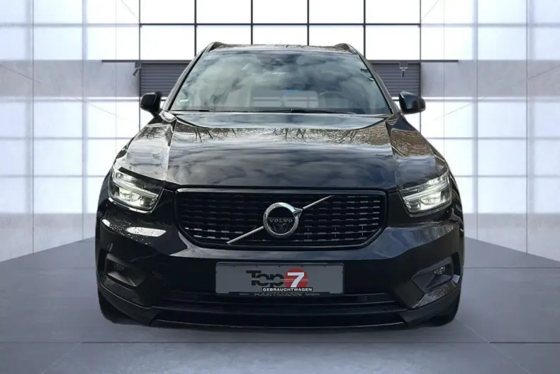 Volvo XC40 din 2021 cu 64.088 km - oferta VOL187747 - foto 6