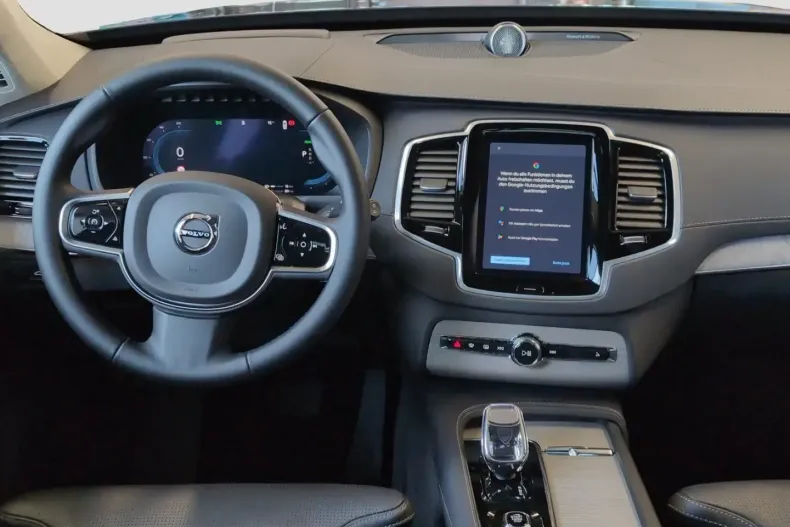 Volvo XC90 din 2025 cu 13.826 km - oferta VOL187778 - foto 6