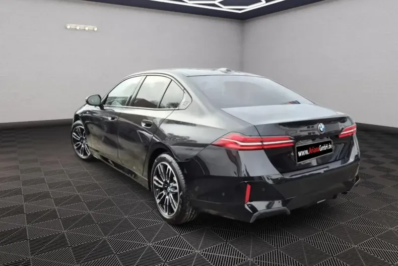 BMW 520 (Seria 5) din 2024 cu 13.800 km - oferta BMW187786 - foto 3