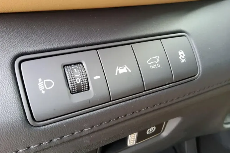 Hyundai SANTA FE din 2022 cu 53.500 km - oferta HYU187796 - foto 20