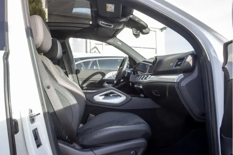 Mercedes-Benz GLE 450 (Clasa GLE) din 2024 cu 8.837 km - oferta MER187801 - foto 8