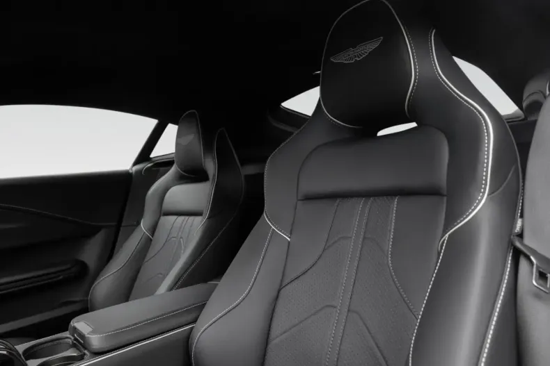 Aston Martin V8 Vantage din 2025 cu 9.499 km - oferta AST187815 - foto 8