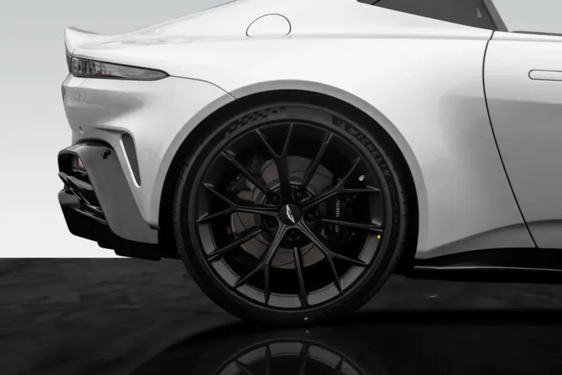 Aston Martin V8 Vantage din 2025 cu 9.499 km - oferta AST187815 - foto 16