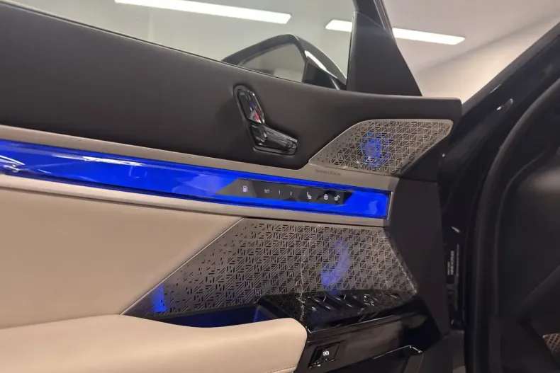 BMW 750 (Seria 7) din 2025 cu 4.965 km - oferta BMW187816 - foto 40