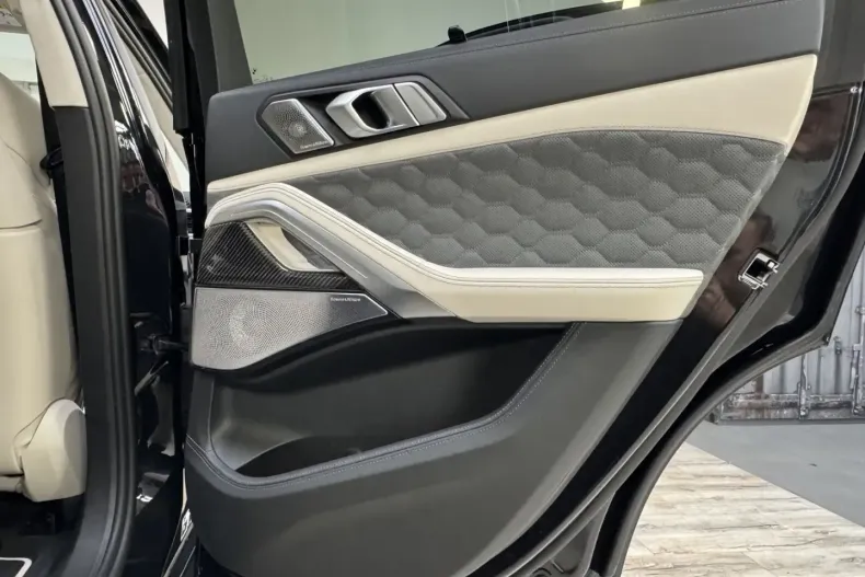 BMW X6 M (Seria X) din 2025 cu 4.635 km - oferta BMW187817 - foto 34