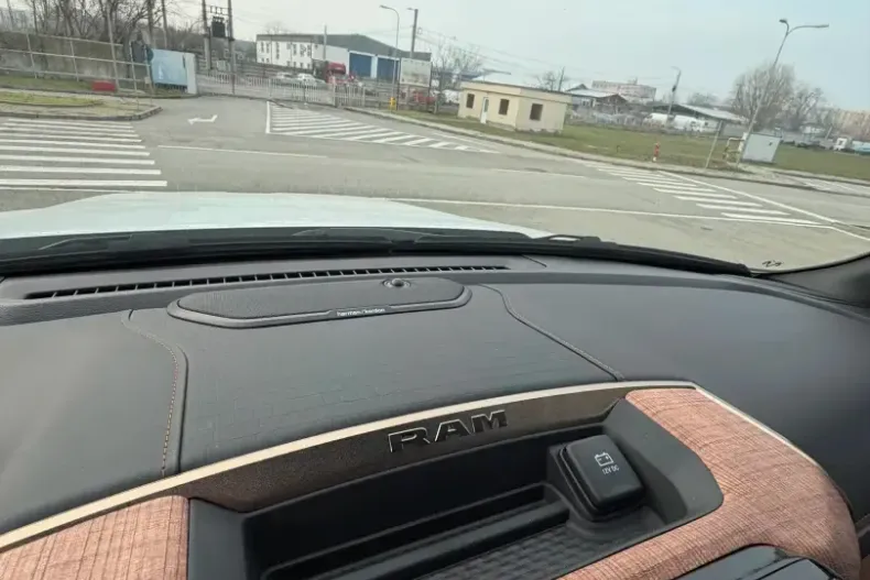 Dodge RAM din 2024 cu 6.000 km - oferta DOD187838 - foto 23