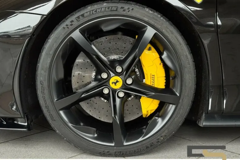 Ferrari SF90 Stradale din 2023 cu 18.969 km - oferta FER187842 - foto 8