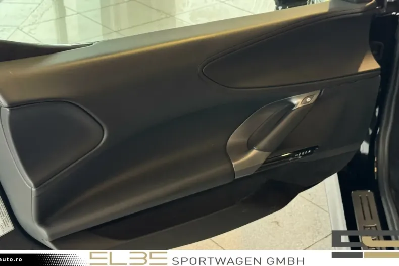 Ferrari SF90 Stradale din 2023 cu 18.969 km - oferta FER187842 - foto 9