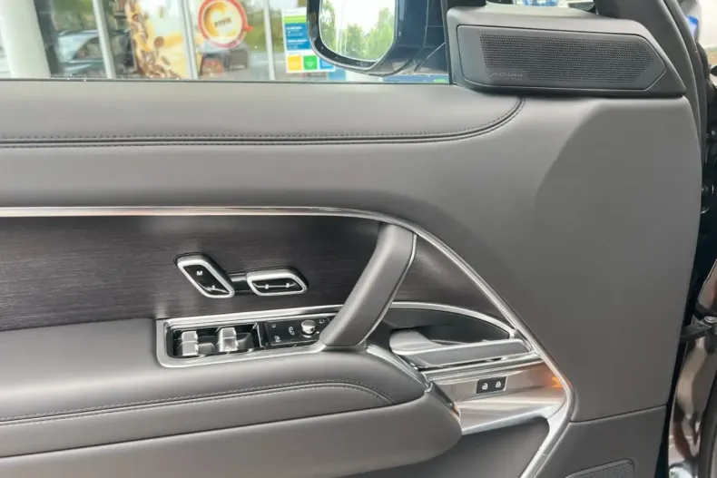 Land Rover Range Rover din 2025 cu 11.500 km - oferta LAN187849 - foto 9