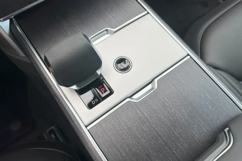 Land Rover Range Rover din 2025 cu 11.500 km - oferta LAN187849 - foto 16