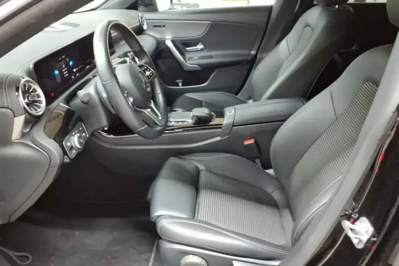 Mercedes-Benz CLA 250 (Clasa CLA) din 2022 cu 37.318 km - oferta MER187855 - foto 3