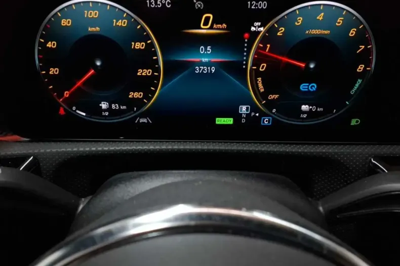 Mercedes-Benz CLA 250 (Clasa CLA) din 2022 cu 37.318 km - oferta MER187855 - foto 14