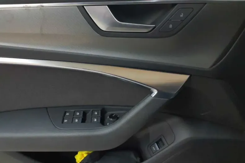 Audi A6 din 2022 cu 70.565 km - oferta AUD187866 - foto 4