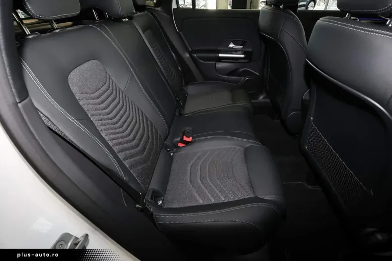 Mercedes-Benz GLA 200 (Clasa GLA) din 2024 cu 6.100 km - oferta MER187878 - foto 6