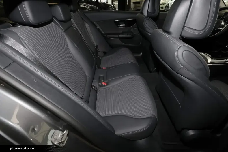 Mercedes-Benz C 180 (Clasa C) din 2024 cu 11.620 km - oferta MER187881 - foto 6