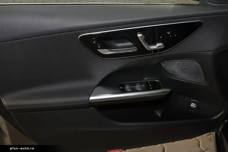 Mercedes-Benz C 180 (Clasa C) din 2024 cu 11.620 km - oferta MER187881 - foto 11