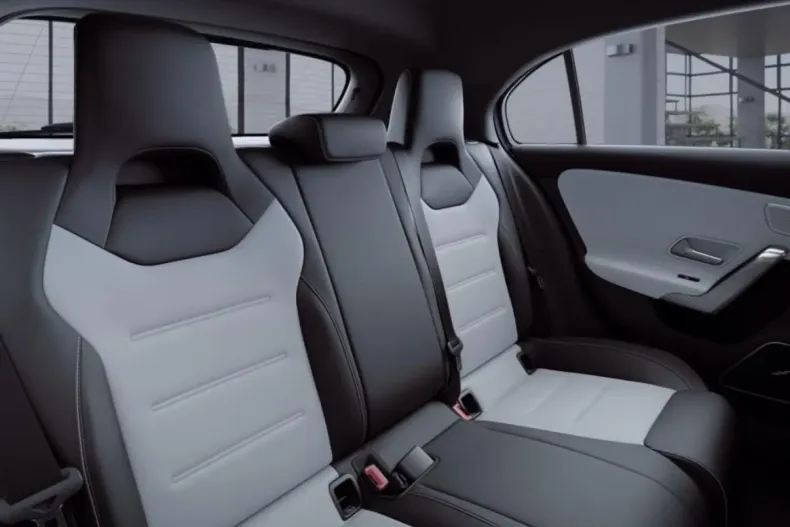 Mercedes-Benz A 45 AMG (Clasa A) din 2021 cu 57.060 km - oferta MER187886 - foto 9