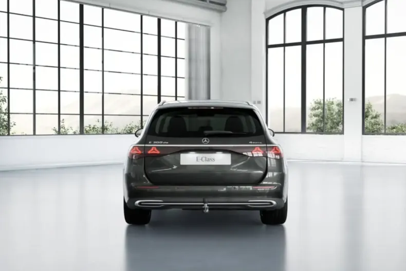 Mercedes-Benz E 300 (Clasa E) din 2024 cu 13.800 km - oferta MER187888 - foto 4