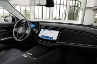 Mercedes-Benz E 300 (Clasa E) din 2024 cu 13.800 km - oferta MER187888 - foto 11