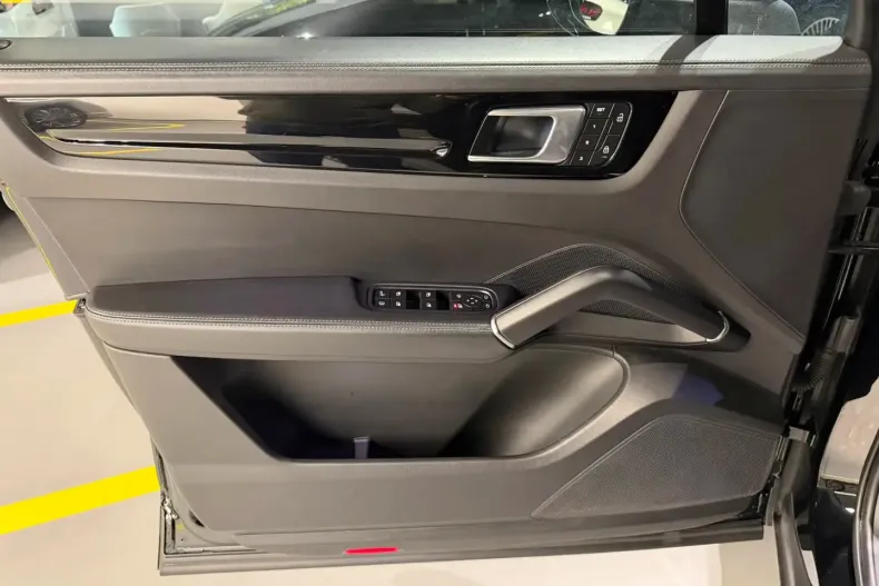 Porsche Cayenne din 2022 cu 88.563 km - oferta POR187889 - foto 12