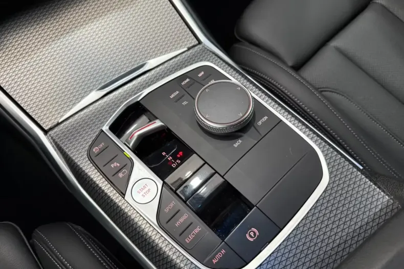 BMW 330 (Seria 3) din 2022 cu 53.100 km - oferta BMW187897 - foto 17