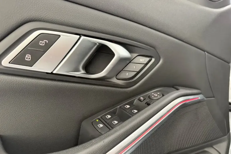 BMW 330 (Seria 3) din 2022 cu 53.100 km - oferta BMW187897 - foto 19