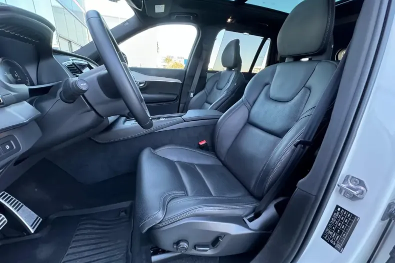 Volvo XC90 din 2021 cu 59.753 km - oferta VOL187904 - foto 10