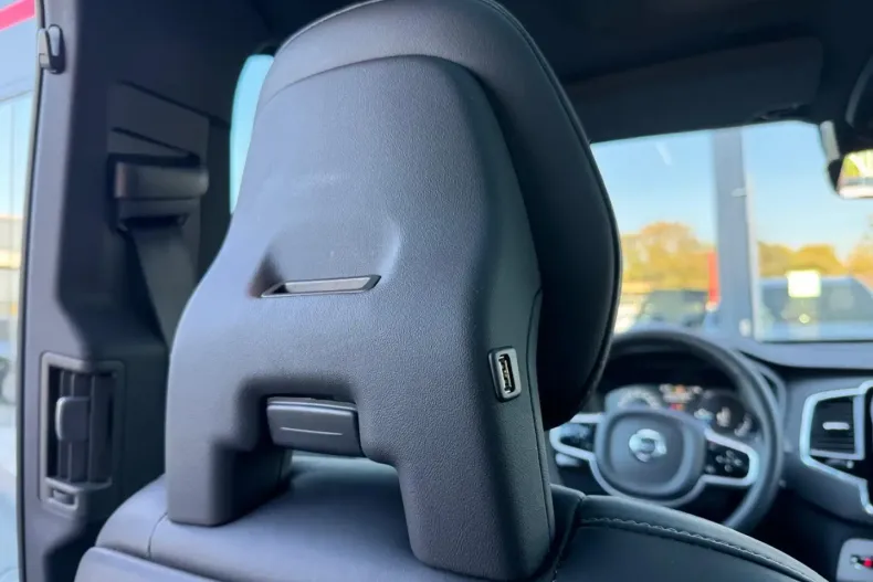 Volvo XC90 din 2021 cu 59.753 km - oferta VOL187904 - foto 14