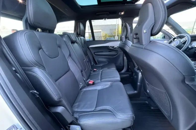 Volvo XC90 din 2021 cu 59.753 km - oferta VOL187904 - foto 16