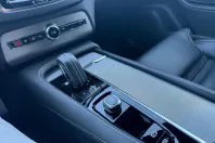 Volvo XC90 din 2021 cu 59.753 km - oferta VOL187904 - foto 17