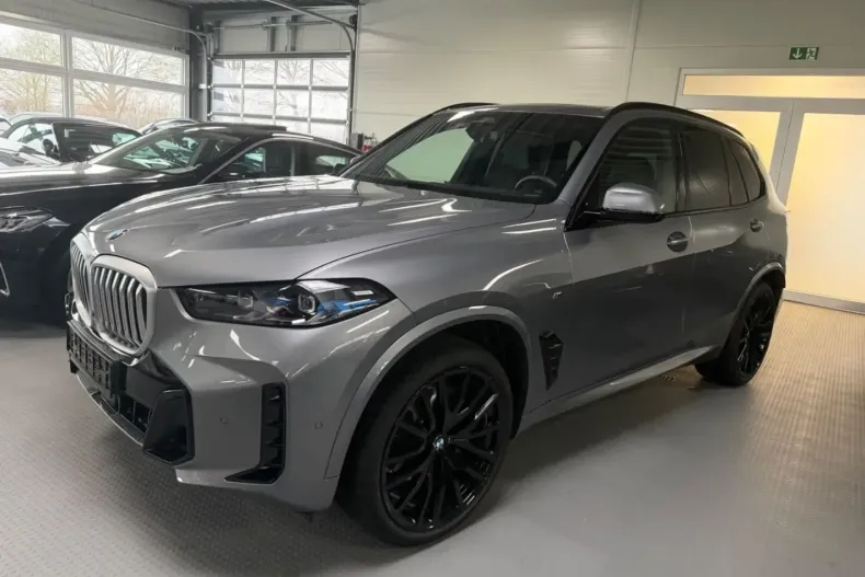 BMW X5 (Seria X) din 2025 cu 8.570 km - oferta BMW187917 - foto 1