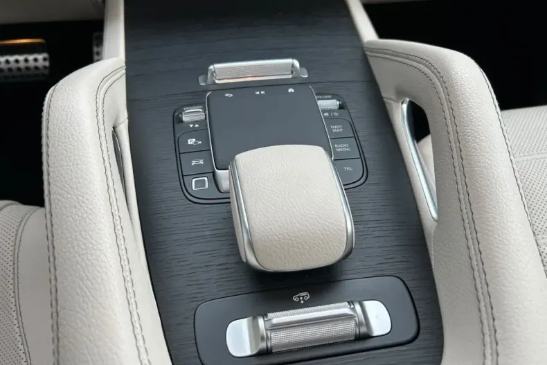 Mercedes-Benz GLS 450 (Clasa GLS) din 2024 cu 33.601 km - oferta MER187935 - foto 17