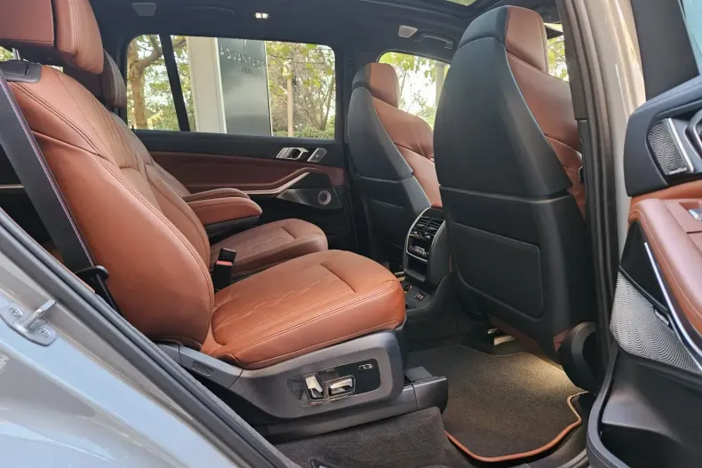 BMW X7 (Seria X) din 2024 cu 97.500 km - oferta BMW187944 - foto 8