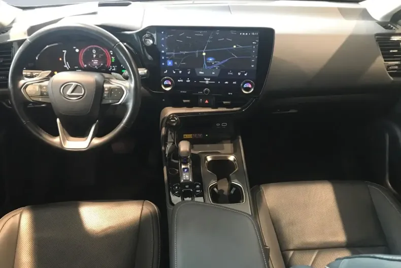 Lexus NX 450h din 2024 cu 29.979 km - oferta LEX187959 - foto 9