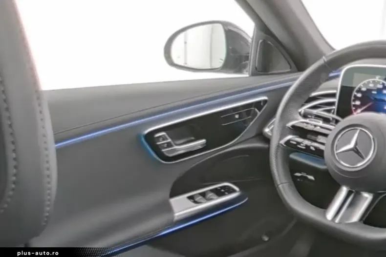 Mercedes-Benz E 300 (Clasa E) din 2024 cu 14.800 km - oferta MER187962 - foto 6