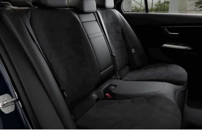 Mercedes-Benz E 220 (Clasa E) din 2025 cu 17.026 km - oferta MER187964 - foto 9