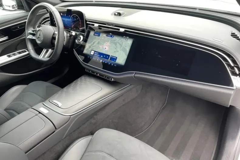 Mercedes-Benz E 220 (Clasa E) din 2024 cu 9.712 km - oferta MER187967 - foto 1